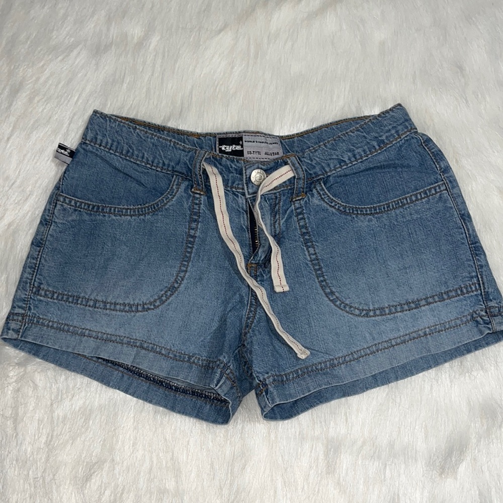 Tyte Early 2000s y2k Regular rise short Sz 03 Euc
